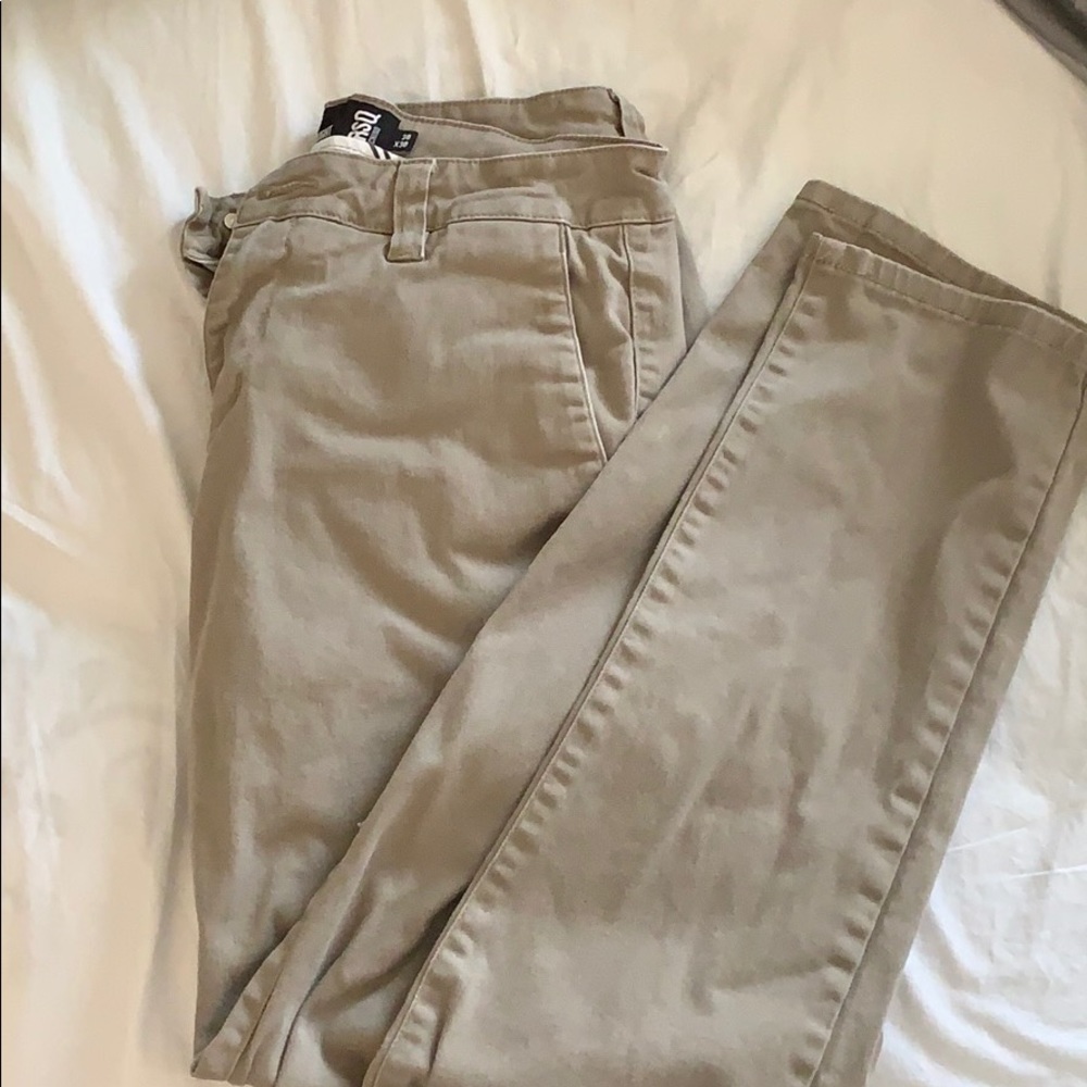 men’s tan jeans